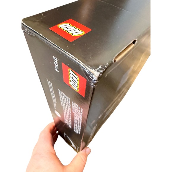 LEGO Architecture Skylines Paris Louvre Museum Eiffel Tower 21044 Building Kit - Picture 7 of 13